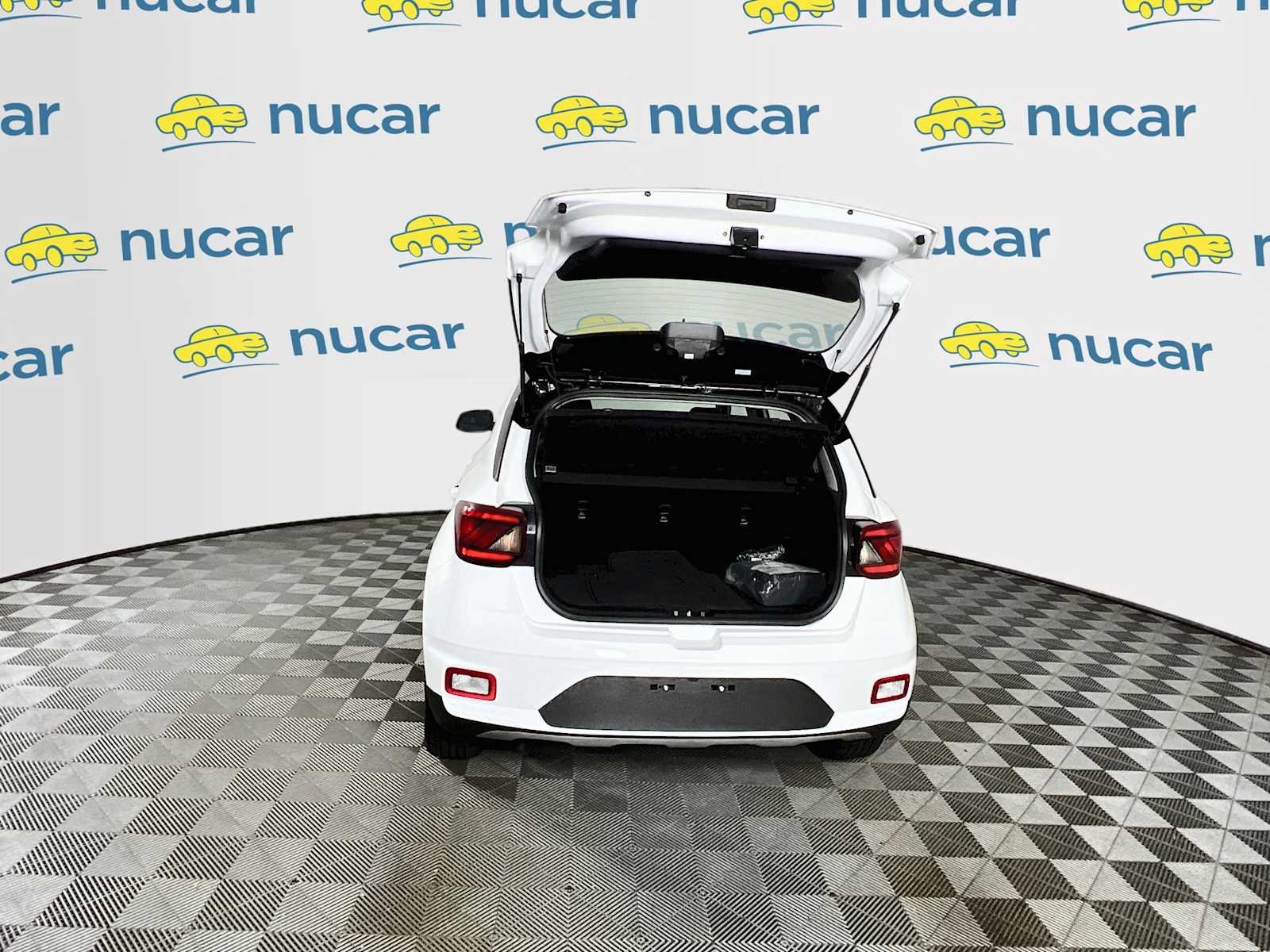 Used 2026 Lunar White w/Black Roof Hyundai SEL image 26
