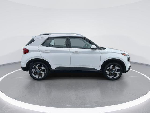 New 2026 White Hyundai SEL image 9