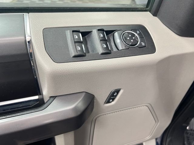 Used 2020 Blue Ford XLT image 12