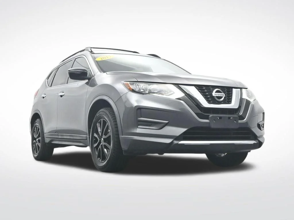 Used 2017 Gun Metallic Nissan SV image 39