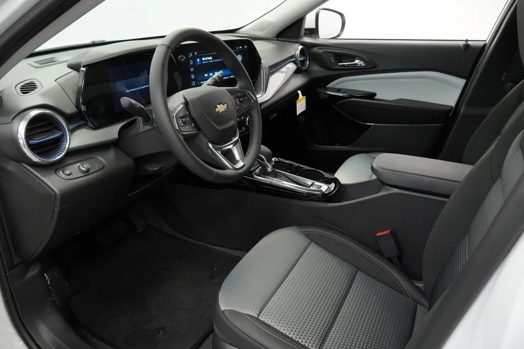 New 2026 Summit White Chevrolet LT image 10