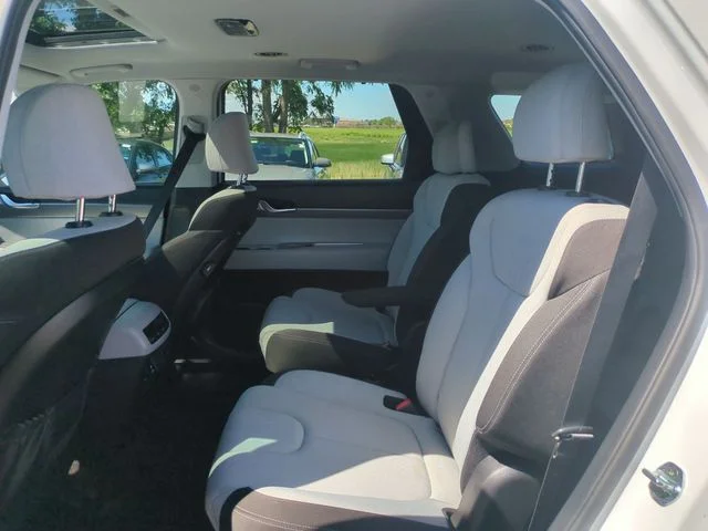 Used 2021 White Hyundai SEL image 25
