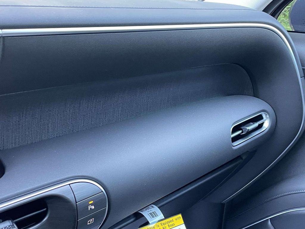 New 2026 Gray Hyundai Blue SEL Premium 7P image 35