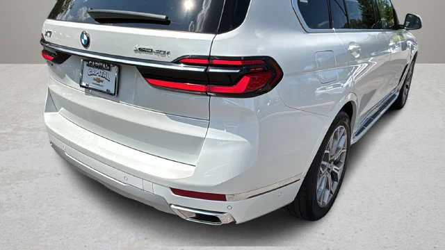 Used 2026 White BMW xDrive40i image 42