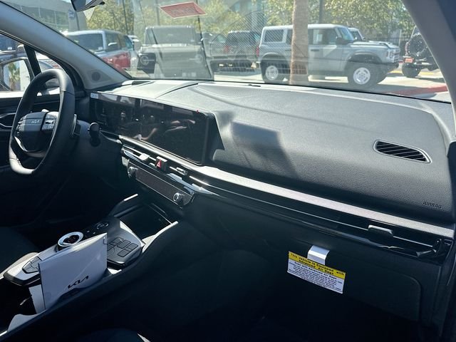 New 2026 Steel Gray Kia LX image 29