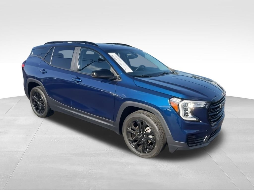 Used 2022 Blue GMC SLE image 4