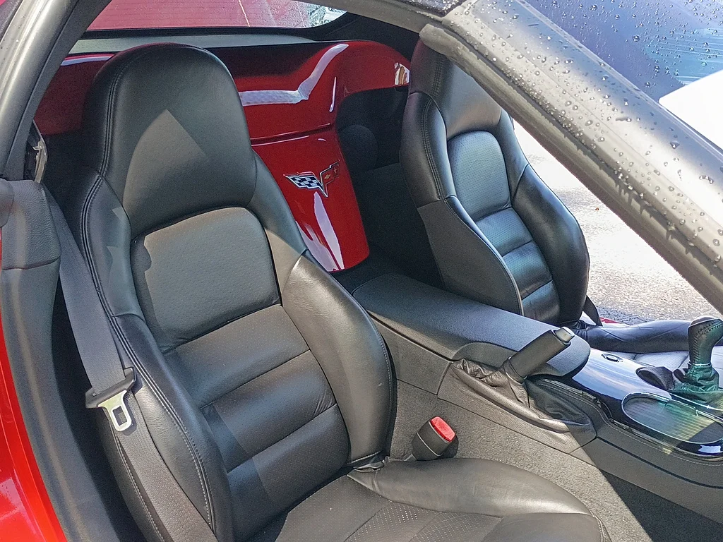 Used 2008 VICTORY RED Chevrolet Base image 13