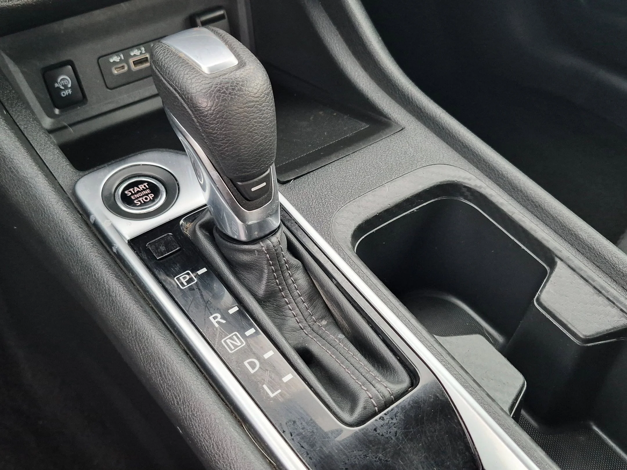 Used 2024 Rosewood Metallic Nissan SV image 20
