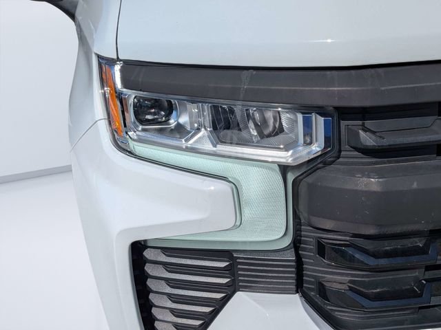 Used 2024 White Chevrolet LT image 9