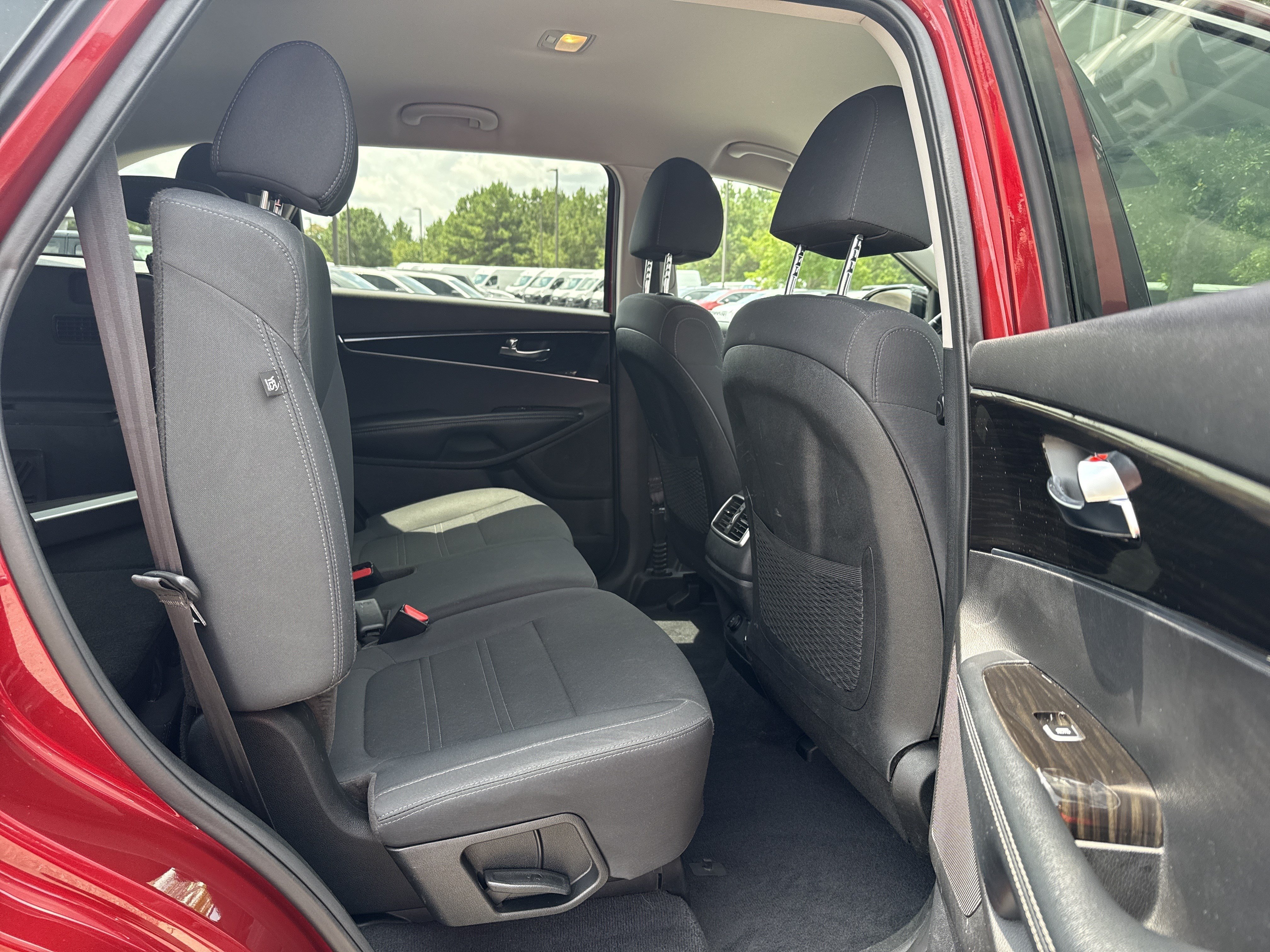 Used 2019 Passion Red Kia S V6 image 15