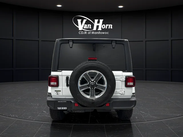 Used 2022 Bright White Clearcoat Jeep Unlimited Sahara image 4
