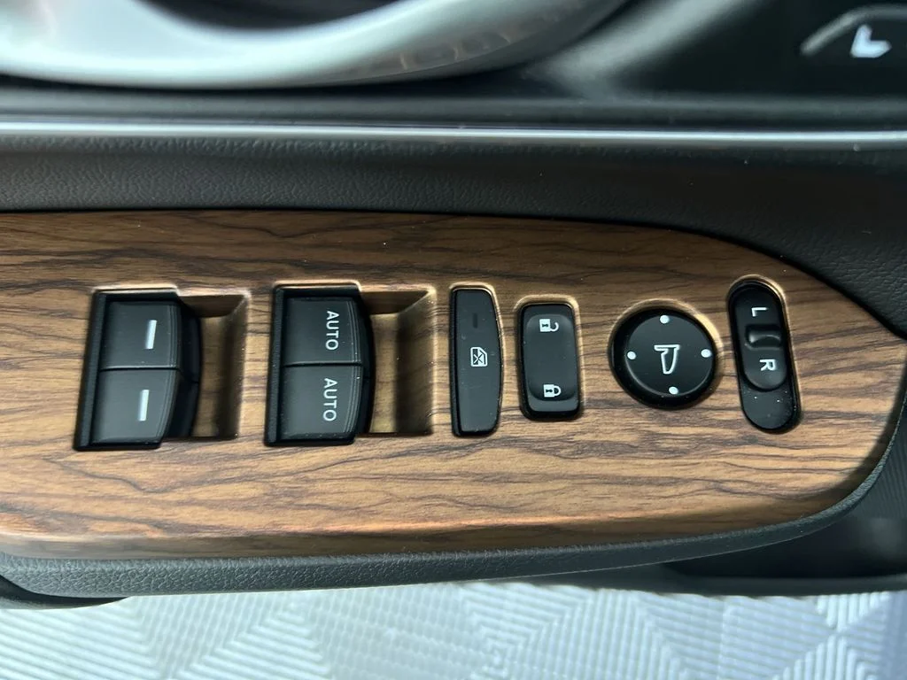 Used 2020  Honda Touring image 14