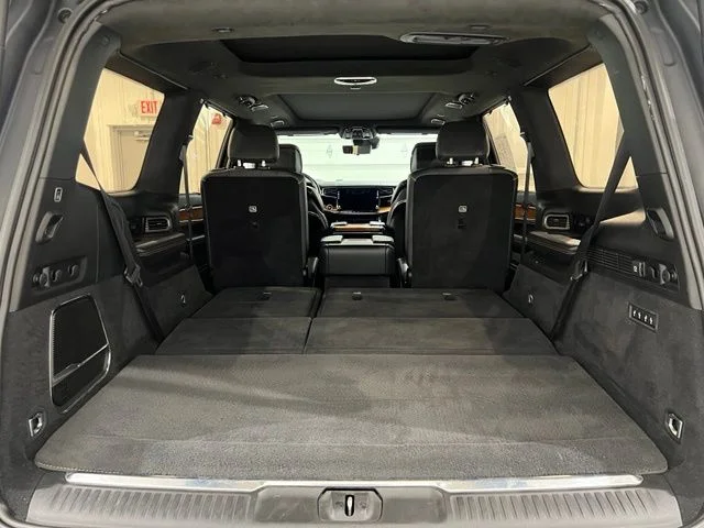 Used 2022 Black Jeep Series III image 24