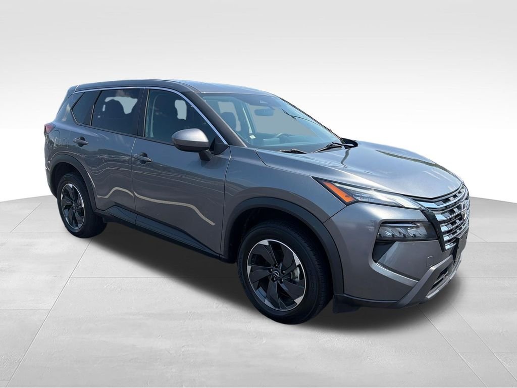 Used 2024 Gray Nissan SV image 7