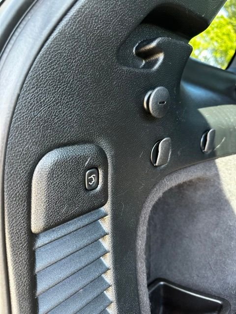 Used 2016 Brilliant Black Crystal Pearlcoat Jeep Summit image 25