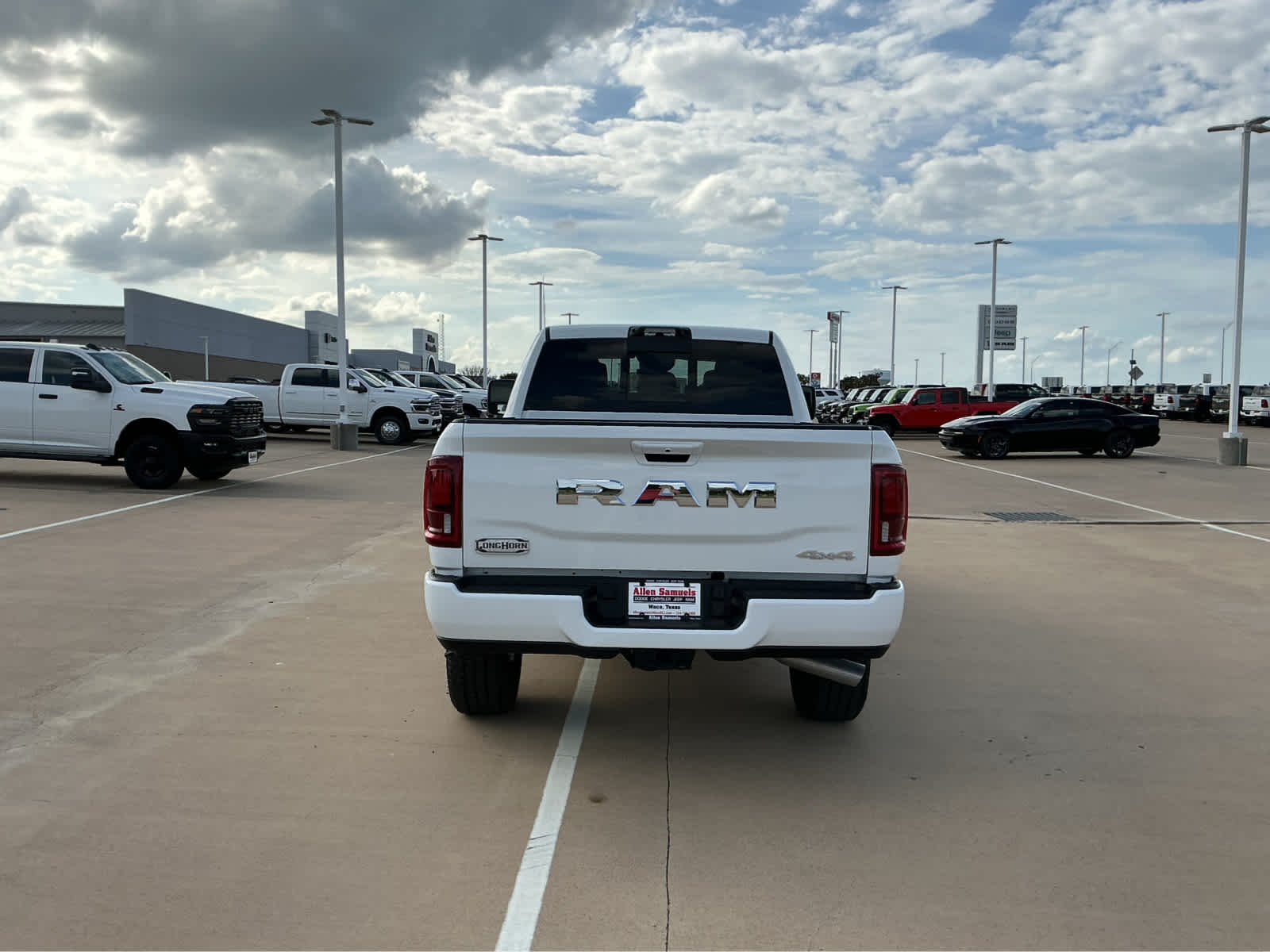 New 2026 Bright White Clear-Coat Exterior Paint RAM Longhorn image 9