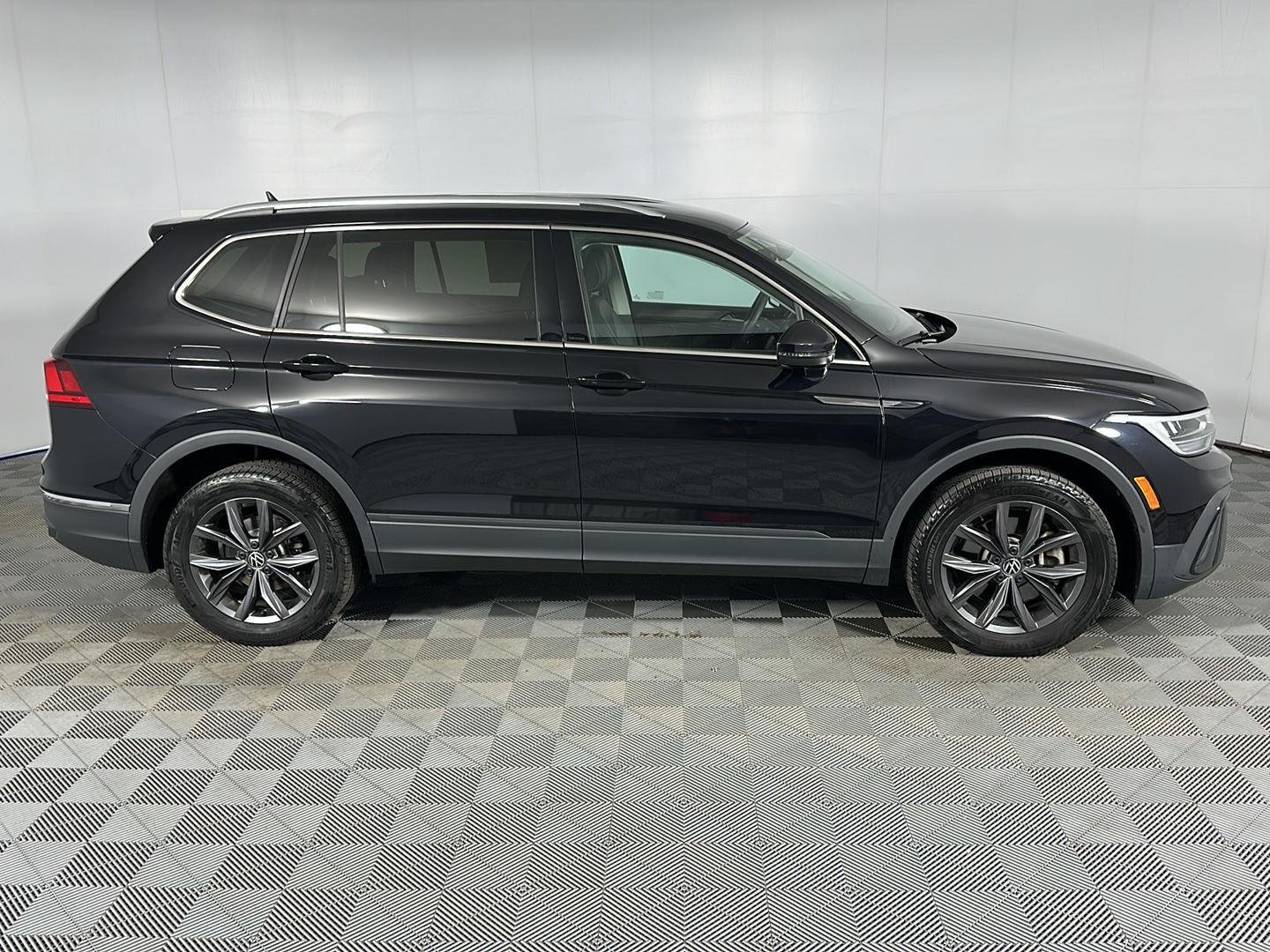 Certified Used 2024 Deep Black Pearl Volkswagen SE image 5