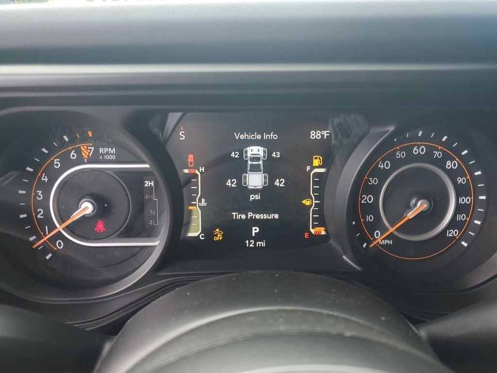 New 2026 Goldilocks Exterior Paint Jeep Mojave image 15