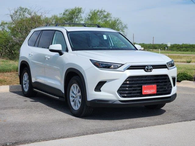New 2026 White Toyota XLE All-Wheel Drive image 2