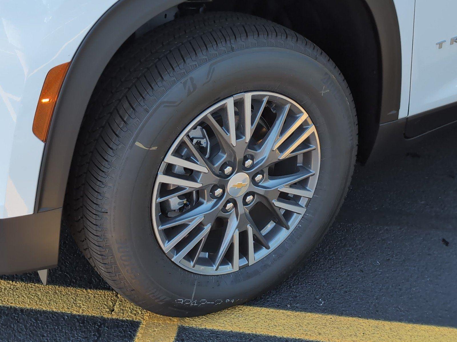 2026 Chevrolet Traverse LT - Photo 11
