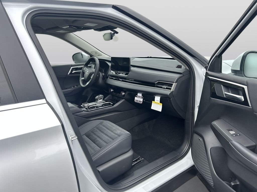 New 2026 WHT DIAMOND Mitsubishi SE image 16