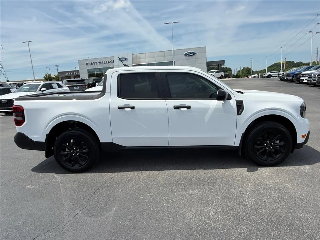 Used 2023 White Ford XLT image 8