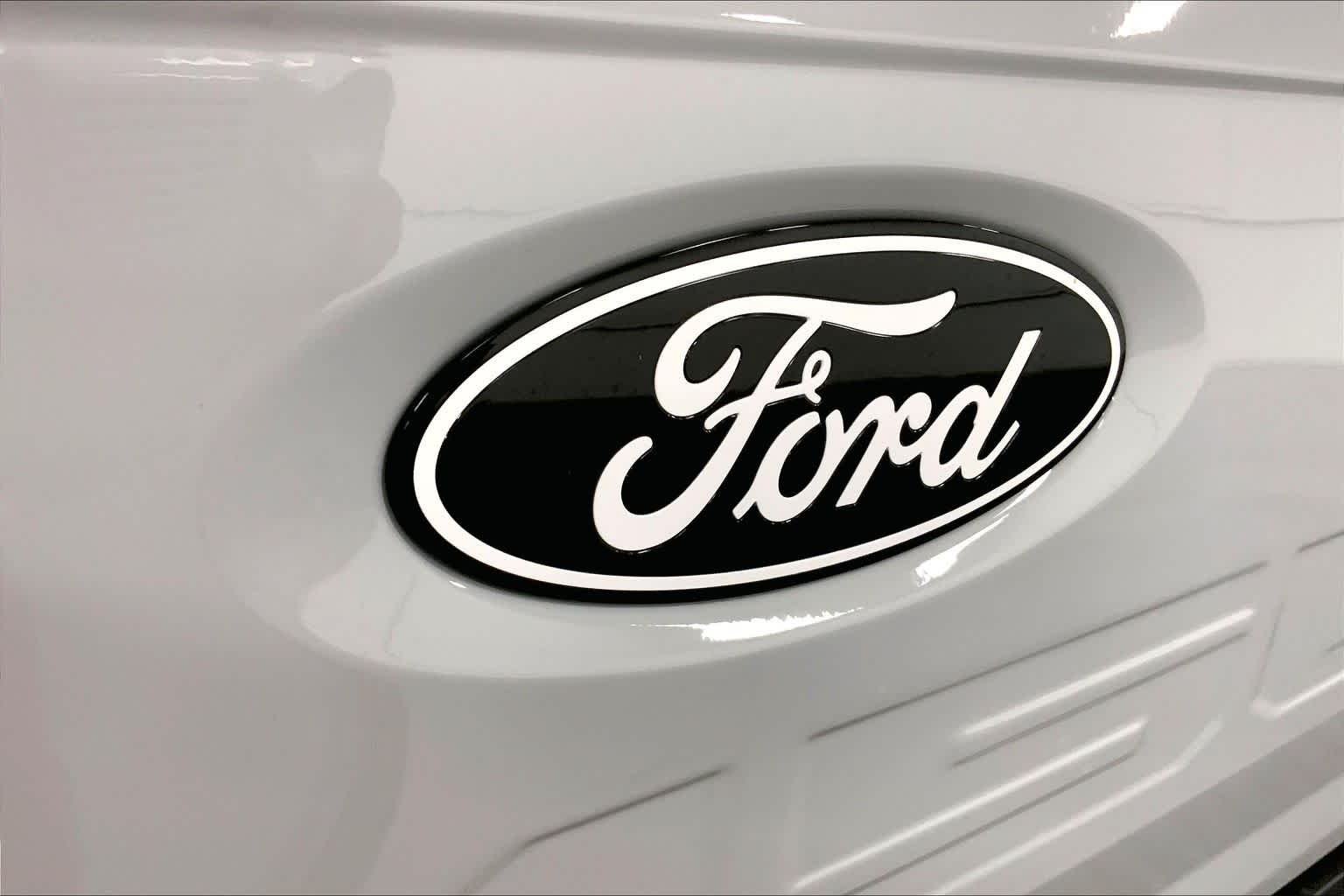 New 2026 Avalanche Ford Lariat® image 12