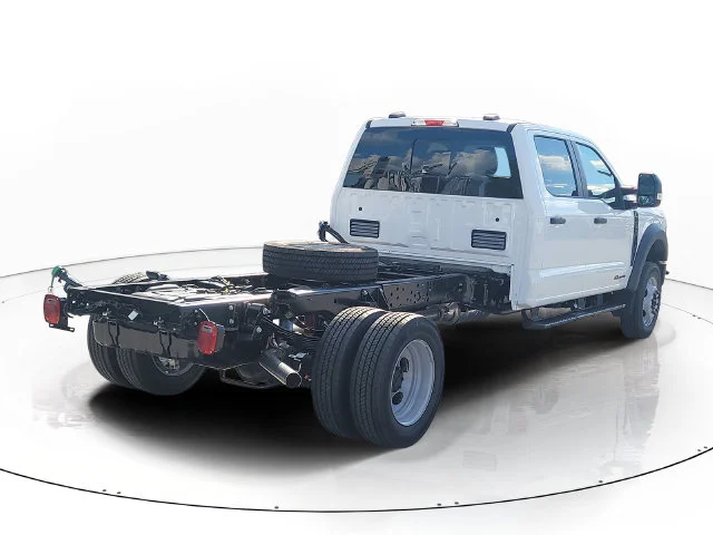 New 2027 Oxford White Ford XL 4WD CREW CAB image 5