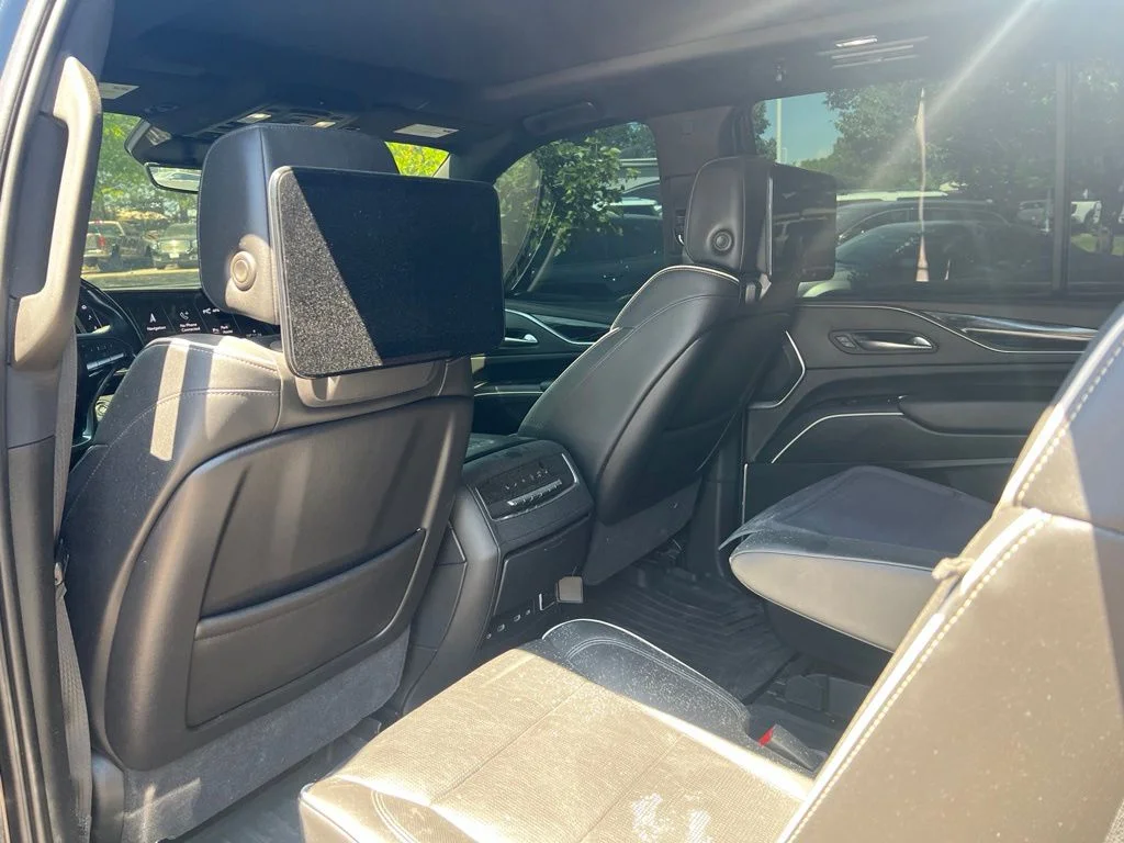 Used 2021 Black Cadillac Sport image 15