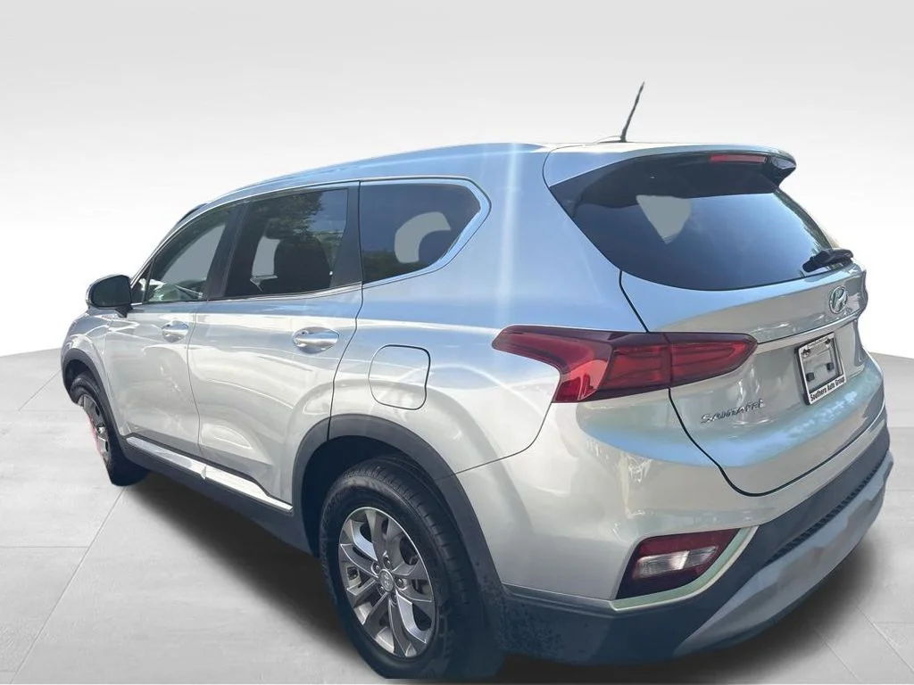 Used 2020 Silver Hyundai SE image 17