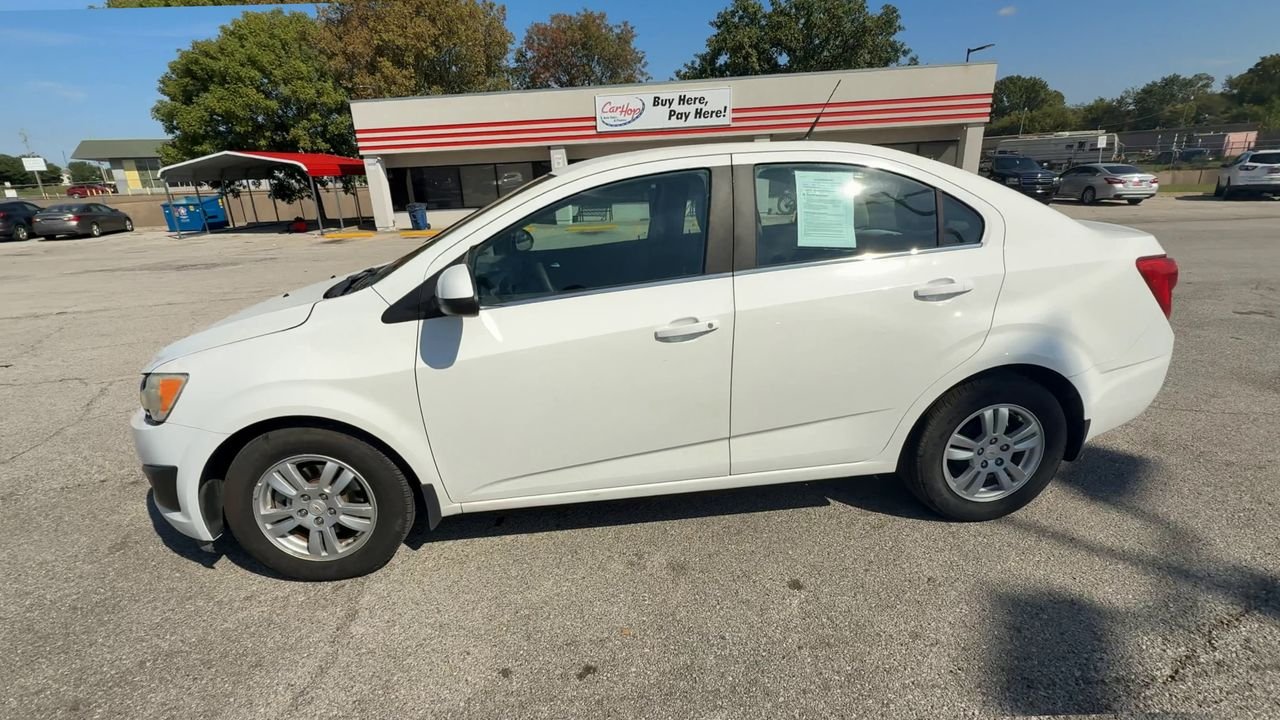 2012 Chevrolet Sonic LT photo 4