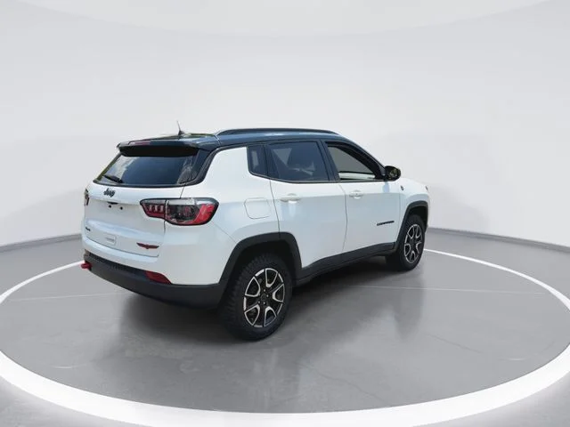 Used 2025 White Jeep Trailhawk image 8