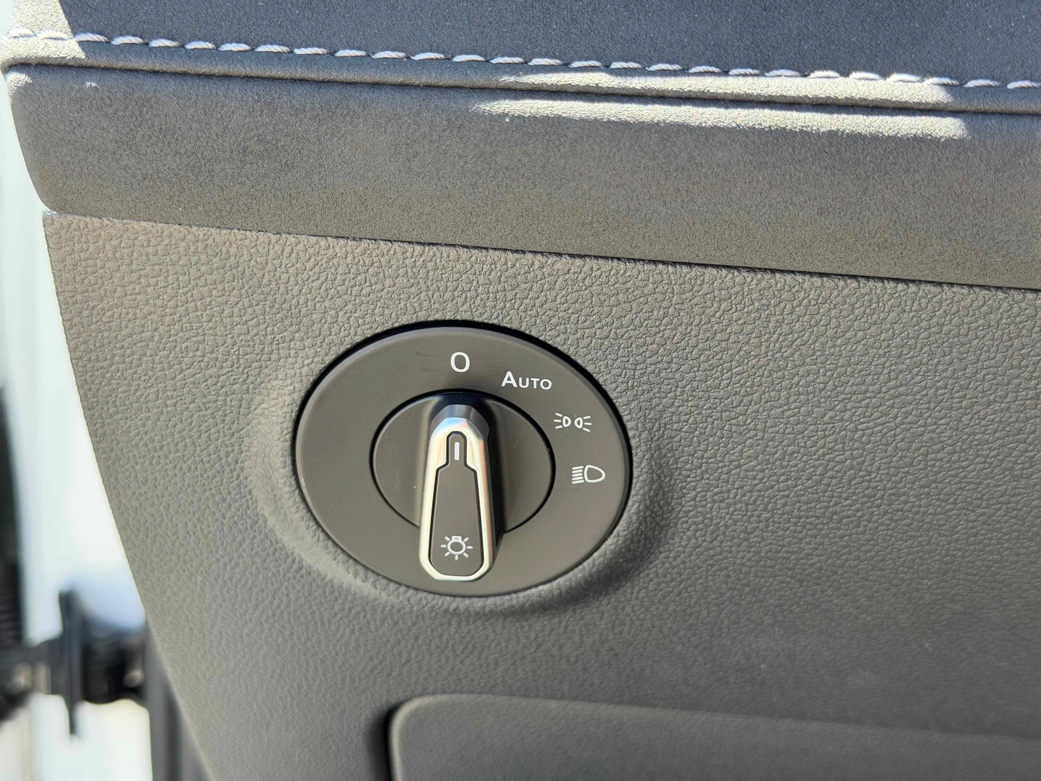 New 2026 Pure White Volkswagen SE Black image 26