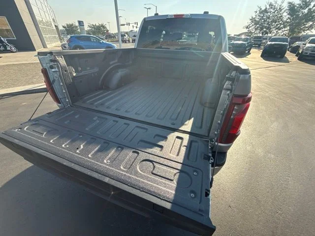 Used 2024 Silver Ford XLT image 9
