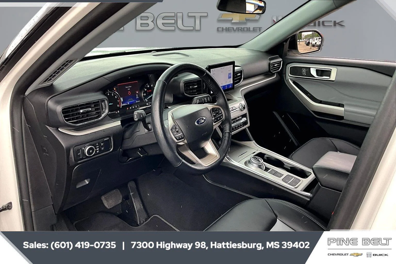 Used 2023 Star White Metallic Tri-Coat Ford XLT image 12