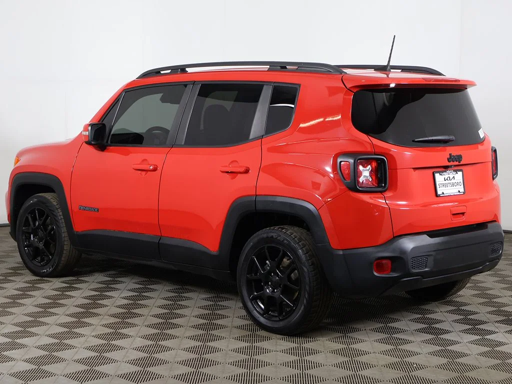 Used 2020 Red Jeep Latitude image 6