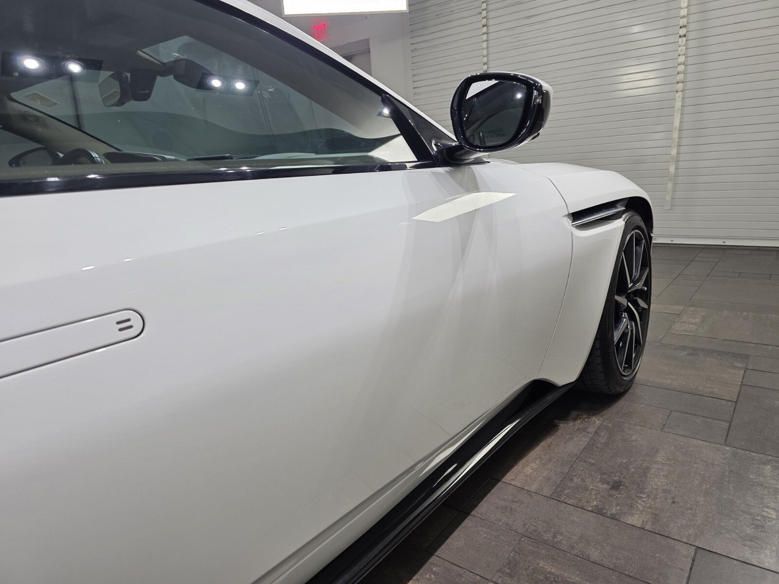 Used 2023 Lunar White Aston Martin V8 Coupe image 9