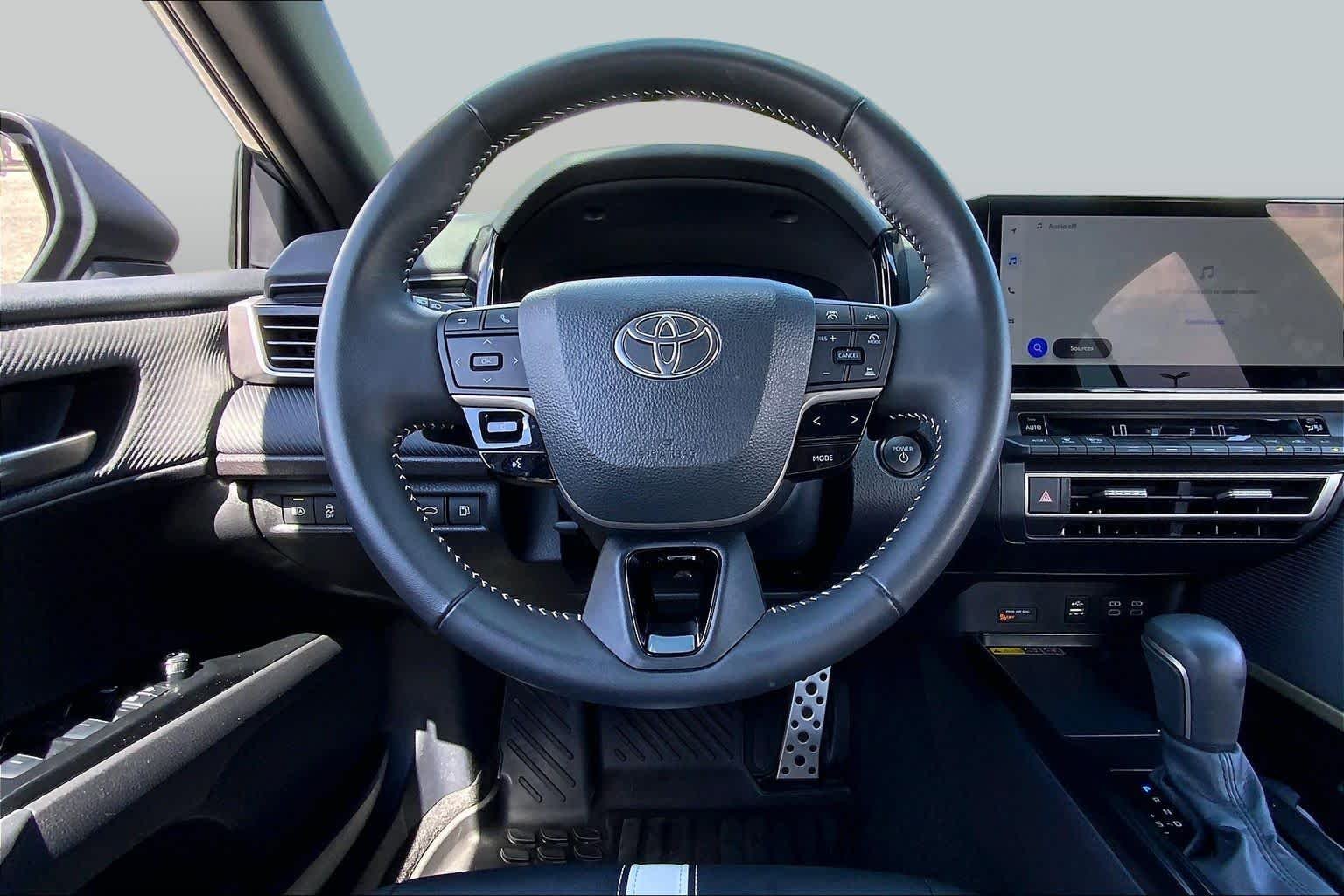 Used 2025 Underground Toyota SE image 5