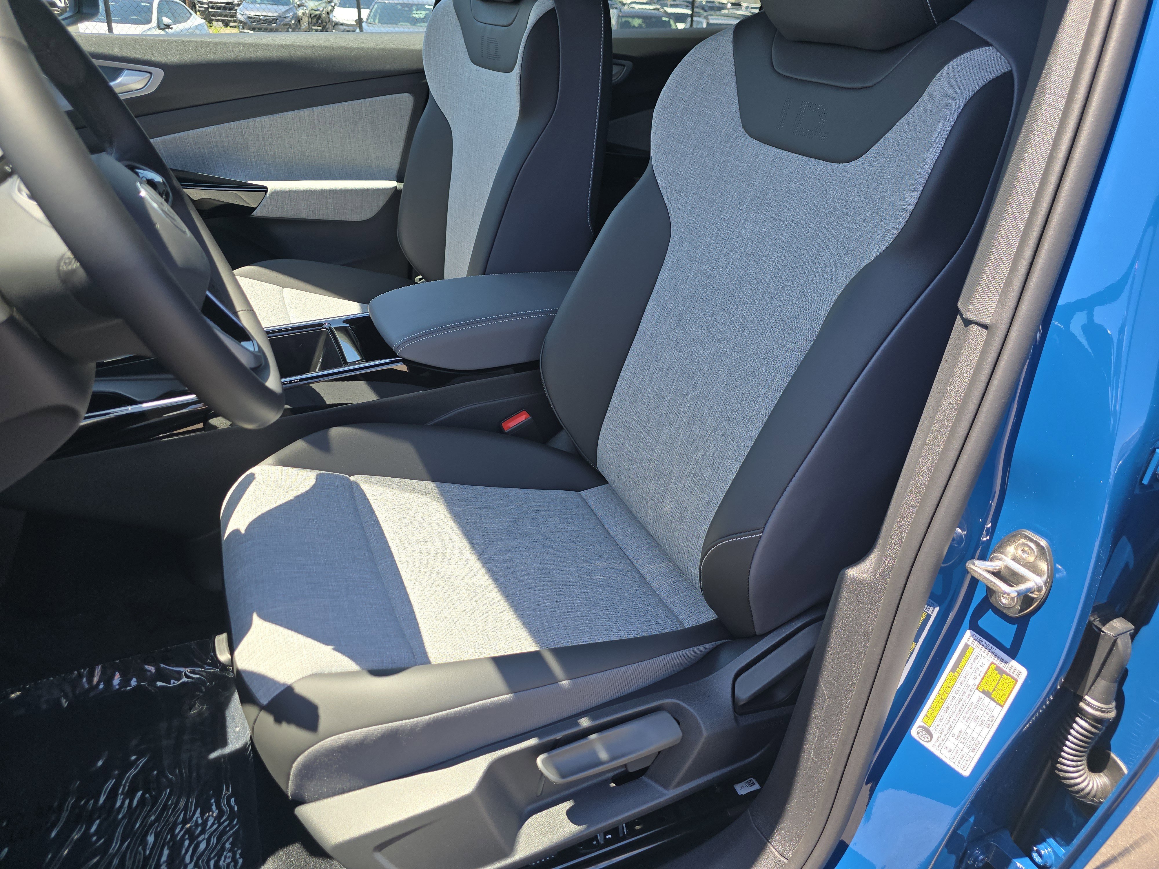 New 2026 Mountain Lake Blue Metallic Volkswagen Pro image 19