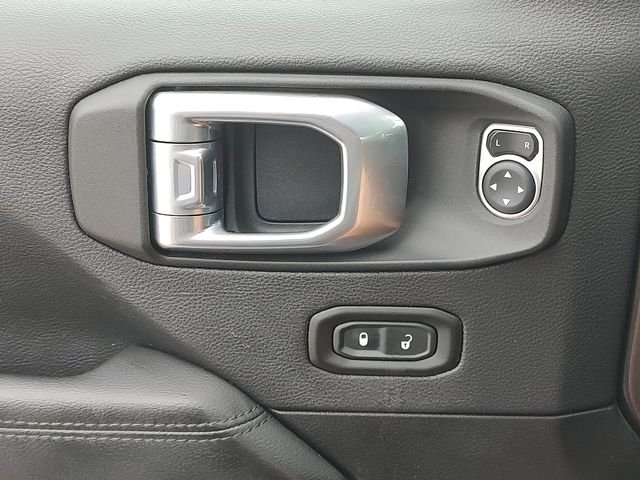 Used 2021 Gray Jeep Unlimited Sahara Altitude image 27
