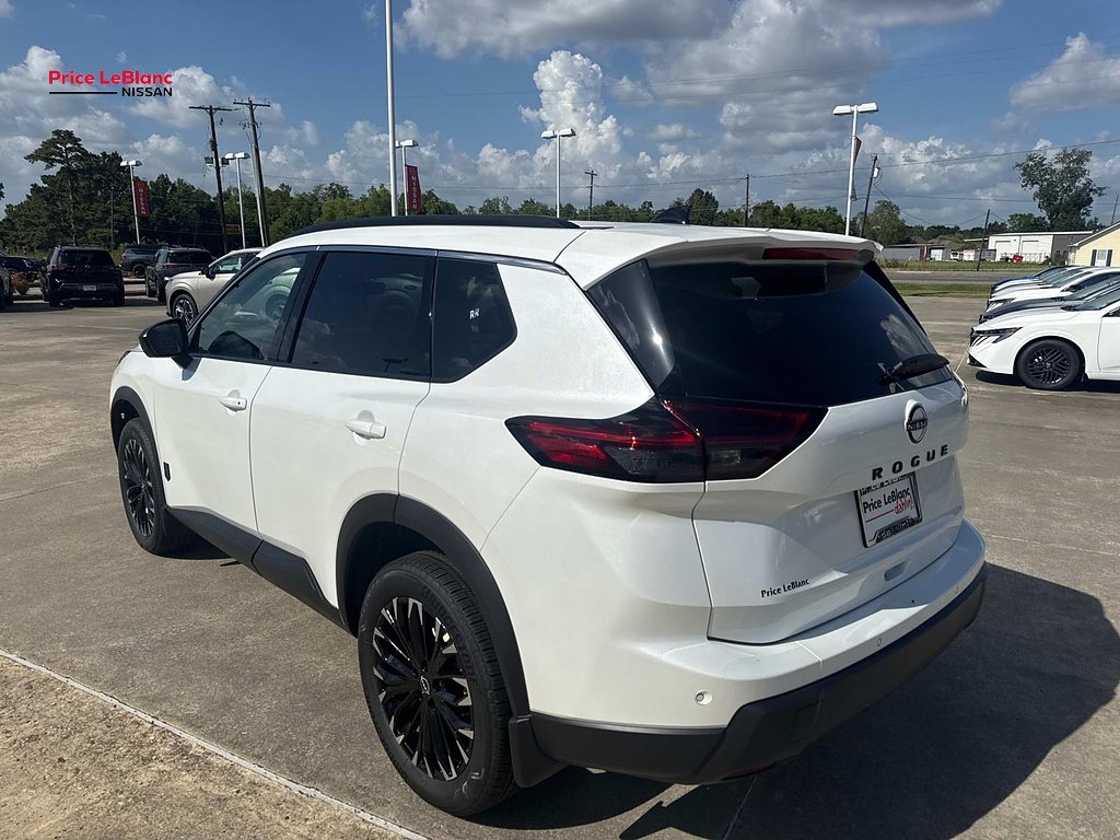 New 2026 Everest White Pearl TriCoat Nissan Dark Armor™ image 5
