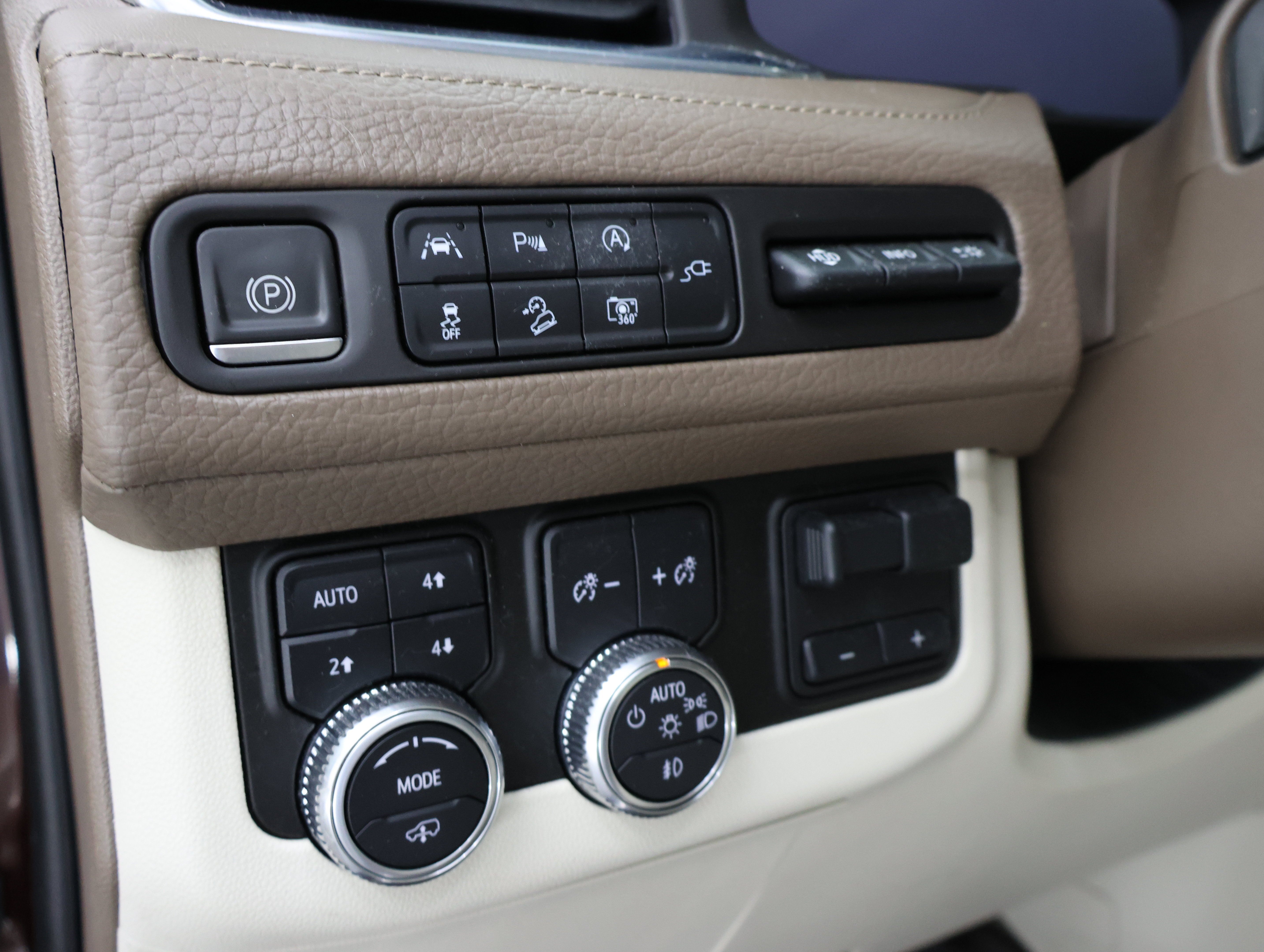 Used 2022 Redwood Metallic GMC Denali image 48