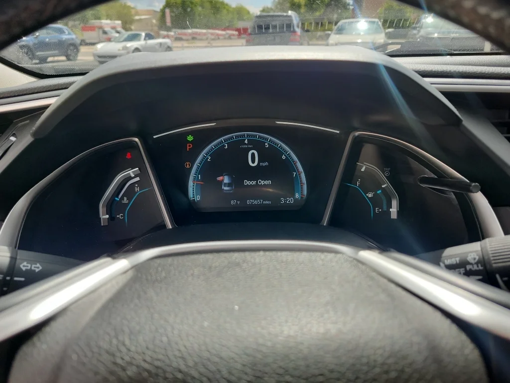 Used 2018 Modern Steel Metallic Honda EX-L image 22