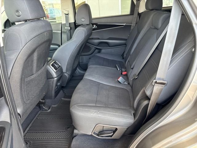 Used 2019 Titanium Silver Kia LX image 28