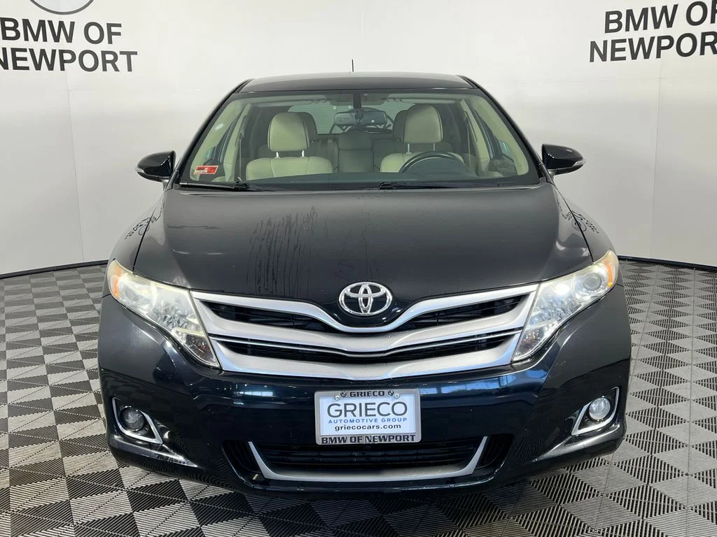 Used 2015 Black Toyota XLE image 5
