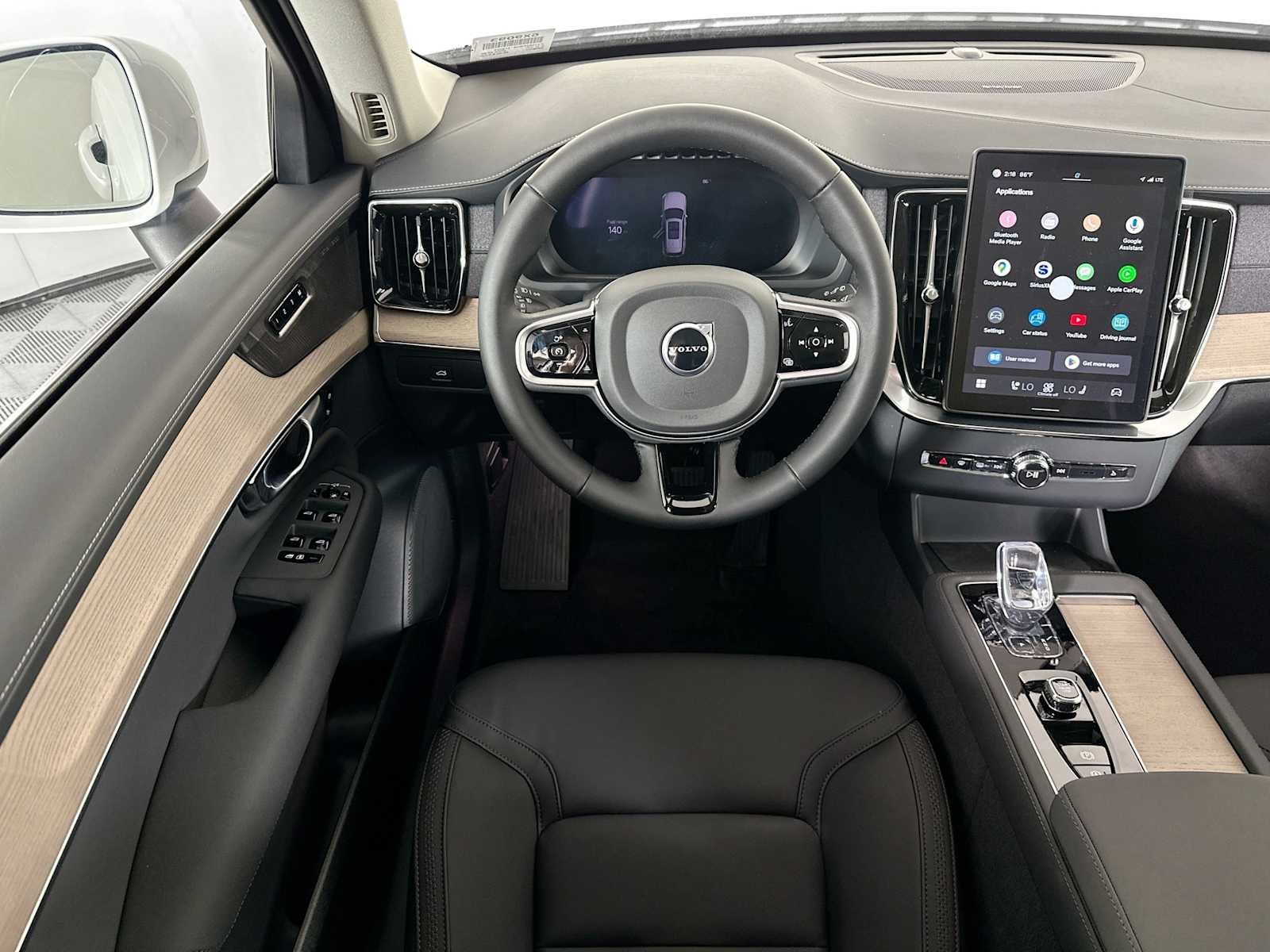 2025 Volvo XC90 Plus - Photo 21
