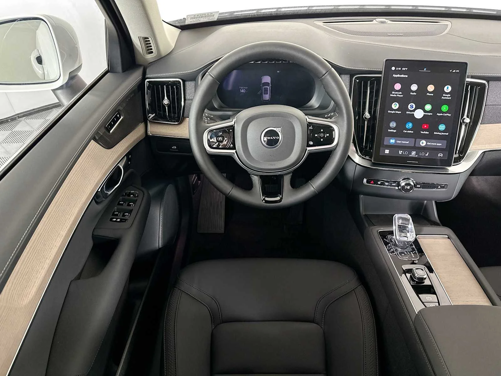 Used 2025 Crystal White Volvo Plus image 21