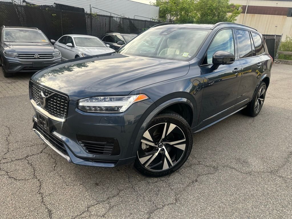 2023 Volvo XC90 T8 Recharge Plus Dark Theme 7-Seater 4WD's photo