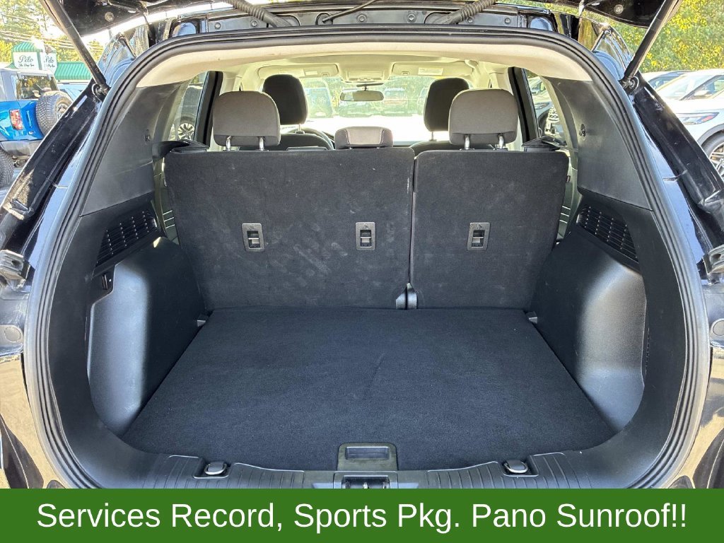 Used 2021 Black Ford SE image 13