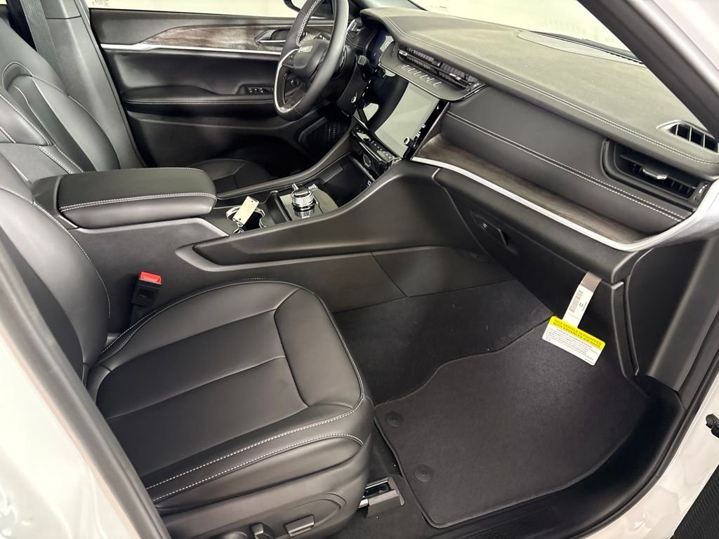 New 2026 Bright White Clearcoat Jeep Limited image 17